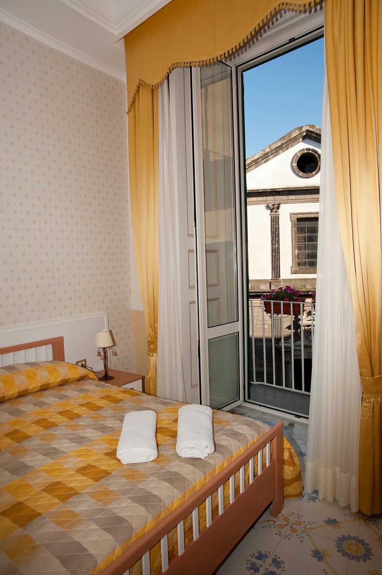 Olimpo Degli Dei Bed & Breakfast Naples Exterior photo