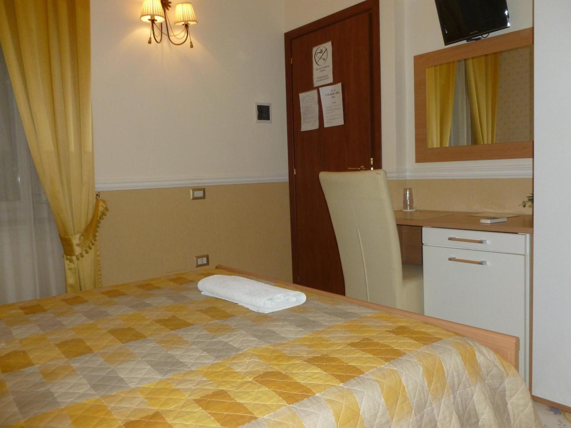 Olimpo Degli Dei Bed & Breakfast Naples Room photo