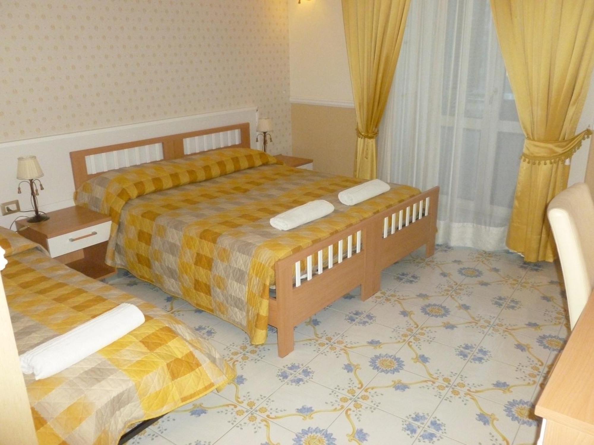 Olimpo Degli Dei Bed & Breakfast Naples Room photo