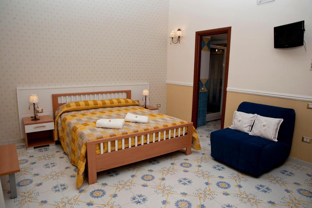 Olimpo Degli Dei Bed & Breakfast Naples Exterior photo