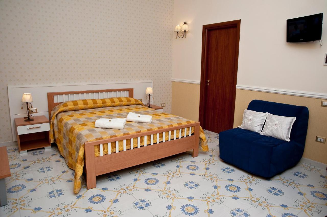 Olimpo Degli Dei Bed & Breakfast Naples Room photo